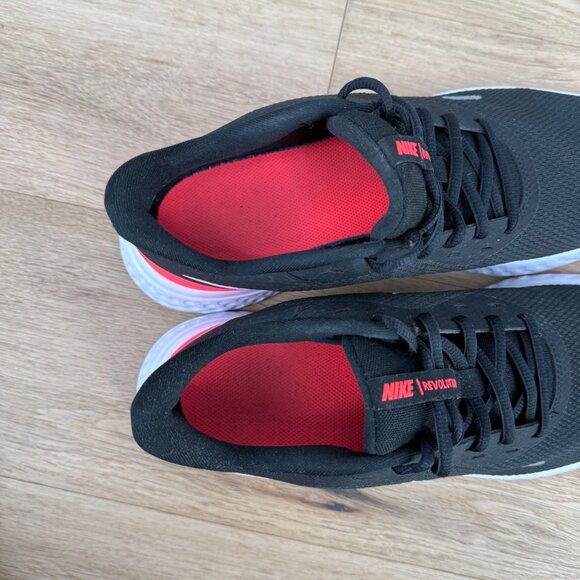 Nike Womens Revolution 5 Running Shoes Size 11 Black Violet Coral Workout Gym - Picture 8 of 13